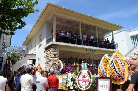 AKDİM’in yeni hizmet binasına görkemli açılış