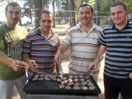 AKEGDER öğretmenleri piknikle bir araya getirdi