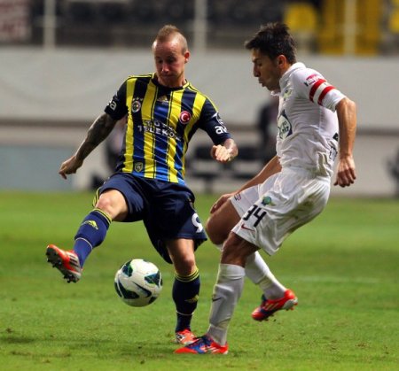 Akhisar Belediye Gençlik ve Spor: 1 - Fenerbahçe: 2