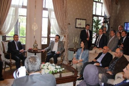 Akil Adamlar Heyeti, Vali Lekesiz ve Başkan Savaş'ı ziyaret etti