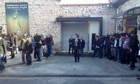 Akil Adamlar Toplantısı'nı basın ordusu izliyor