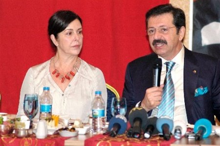 Akil İnsan Kadir İnanır: Söylendiği gibi akıl vermiyoruz, akıl alıyoruz