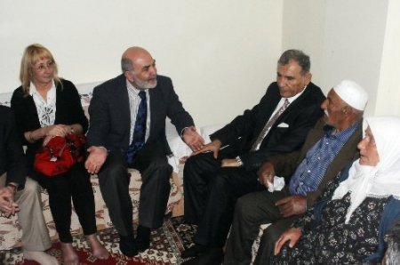 Akil İnsanlar, Sivas'ta şehit ailesini ziyaret etti