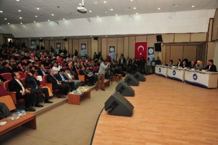 Akil insanlar barış süreciyle ilgili gençlerin görüş ve taleplerini dinledi