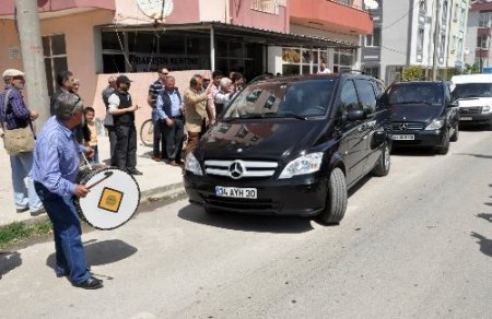 Akil İnsanlar: Destek gittikçe artıyor