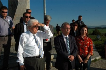 Akil İnsanlar Ege Bölgesi heyeti, büyük zaferin kazanıldığı topraklarda