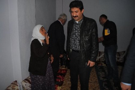 Akil İnsanlar Hakkari'de ölen PKK'lıların ailelerini dinledi