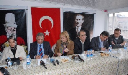 Akil İnsanlar Heyeti asansörde mahsur kaldı