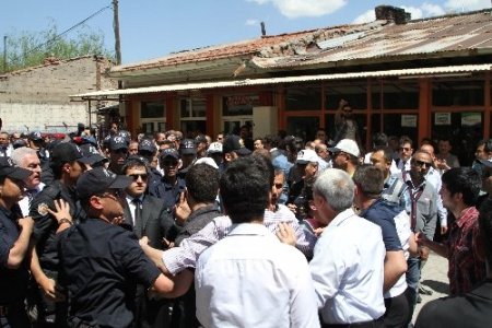 Akil İnsanlar Heyeti Doğu Anadolu Grubu vatandaşlarla bir araya geldi