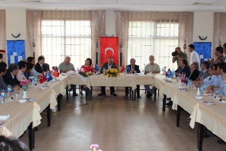 Akil İnsanlar Heyeti Uşak’tan sorunsuz ayrıldı