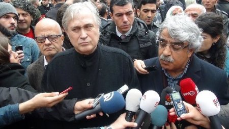 Akil İnsanlar'dan Cumartesi Anneleri’ne ziyaret