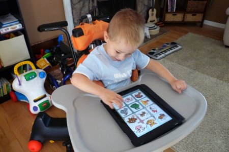 Akıllı cihazlardaki cinsellik ve şiddet içerikleri çocukları tehdit ediyor