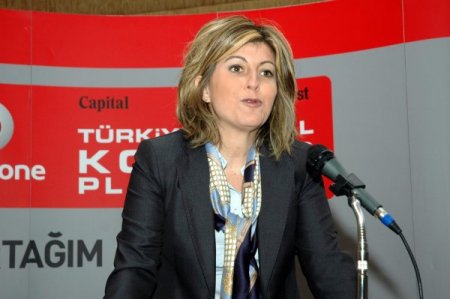 Akıllı Telefon Sayısı 3-4 Yıl İçinde Masa Üstü Ve Laptopu Geçecek