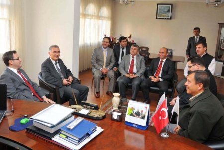 Akkaya: Trabzonlu genç ile Diyarbakırlı genç arkadaş olabilmeli