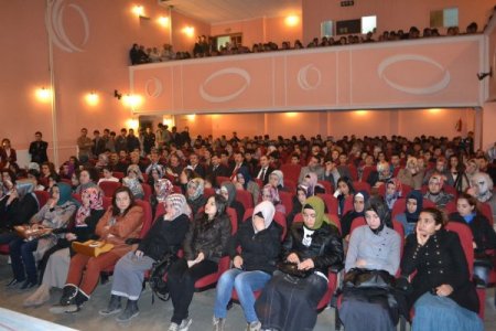 "Aklımız Her Zaman Mükemmele Ulaşmak İçin Yeterli Değildir"