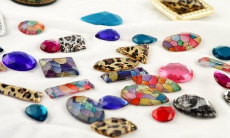 Akrilik Taş Üretimini Artırıp Çin İthalatının Önüne Geçmeyi Hedefliyor