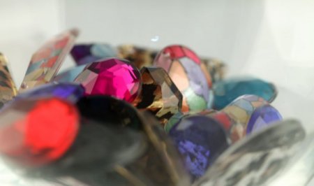 Akrilik Taş Üretimini Artırıp Çin İthalatının Önüne Geçmeyi Hedefliyor