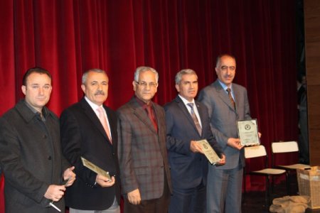 Aksaray Eğitimciler Derneği'nden tiyatrolu Öğretmenler Günü kutlaması