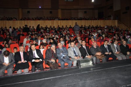 Aksaray Eğitimciler Derneği'nden tiyatrolu Öğretmenler Günü kutlaması