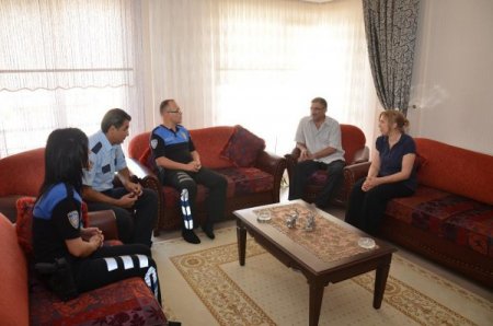Aksaray polisi şehit ailelerini ziyaret etti