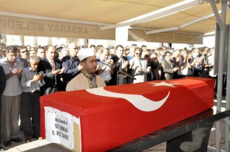 Aksaray Şehidini Dualarla Uğurladı