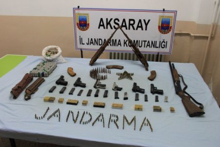Aksaray’da jandarma cephanelik ele geçirdi
