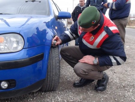 Aksaray'da kış lastiği uygulaması