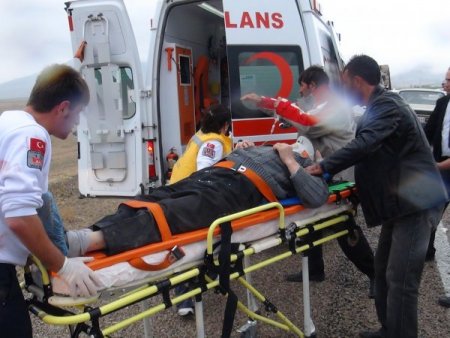 Aksaray'da trafik kazası: 2'si ağır 4 yaralı