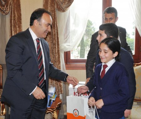 Aksekili öğrenciler Bingöl ve Hakkari'ye kitap gönderecek