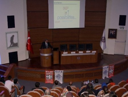 Aksoy: Gelişen ekonomimiz yabancı dile verilen önemle ilişkili