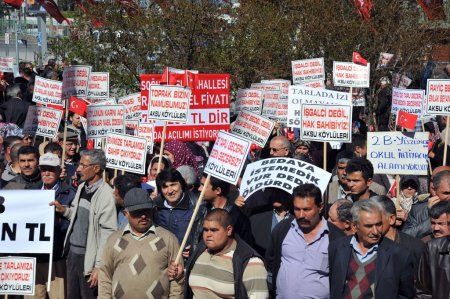 Aksu'da 2B mitingi düzenlendi