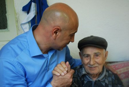 Aksünger, Dört Kuşak Chp'li Aileyi Ziyaret Etti