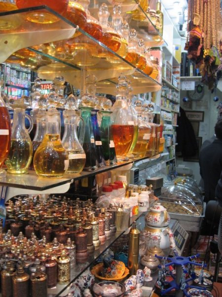 Aktar ve baharatçılar denetimden geçti