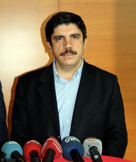 Aktay: CHP ve MHP'nin inat içinde olmaya devam edeceklerini zannetmiyorum