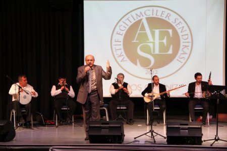 Aktif Eğitimciler: Öğretmenlerin hakları için sendikalar birlikte hareket etmeli