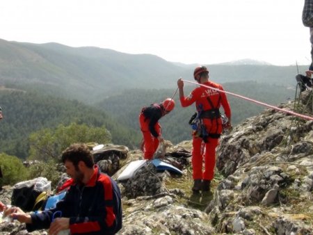 AKUT'tan keçi kurtarma operasyonu