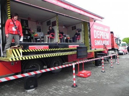 AKUT'un deprem simülatörü Ereğli’de