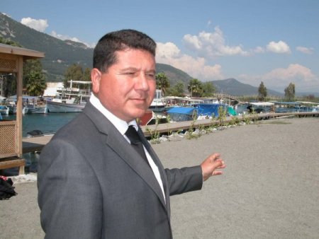 Akyaka’daki Kum Erozyonu İskeleyle Önlendi