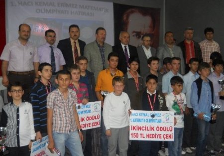Akyazı Hacı Kemal Erimez Yurdu matematik dahilerini ödüllendirdi