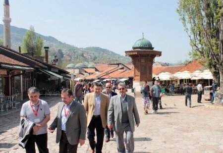 Akyazılı işadamları Bosna Hersek’e çıkartma yaptı