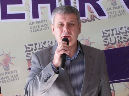 Akyol: Ordu'da büyükşehire yol yakınken ipin ucunu kaçırmayalım