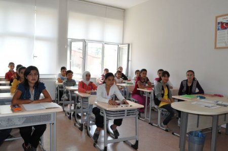 Akyurtlu öğrenciler SBS’ye aile merkezlerinde hazırlanıyor