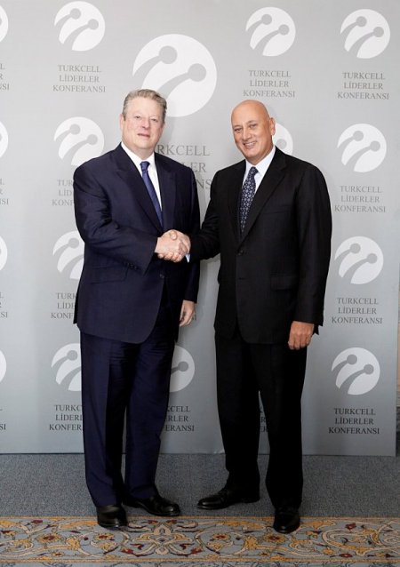 Al Gore’dan Türkiye ekonomisine övgü