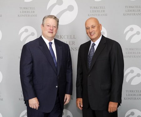 Al Gore’dan Türkiye ekonomisine övgü