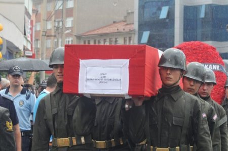 Alaca Şehidine Ağladı