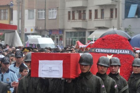 Alaca Şehidine Ağladı