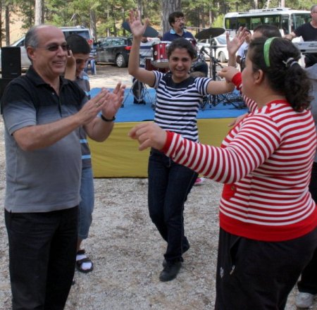 Alanya Belediyesi, engelli vatandaşları piknikte buluşturdu