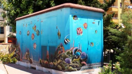 Alanya Belediyesi Elektrik Trafolarına Üç Boyutlu Resimler Yaparak Kenti Süslüyor