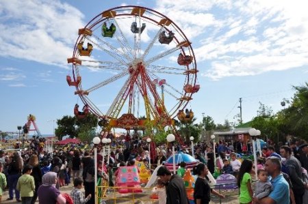 Alanya'da 23 Nisan çocuklarına lunapark hediyesi