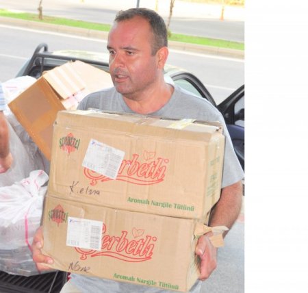 Alanya'da 3 bin 500 şişe sahte farfüm ele geçirildi